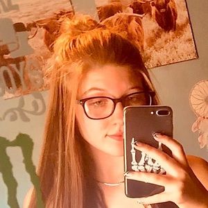 Meet your Posher, Lexi